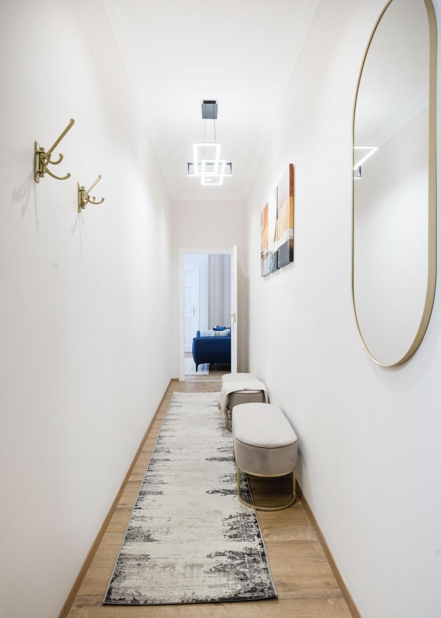 Sleek Downtown Living Lejlighed Budapest Eksteriør billede