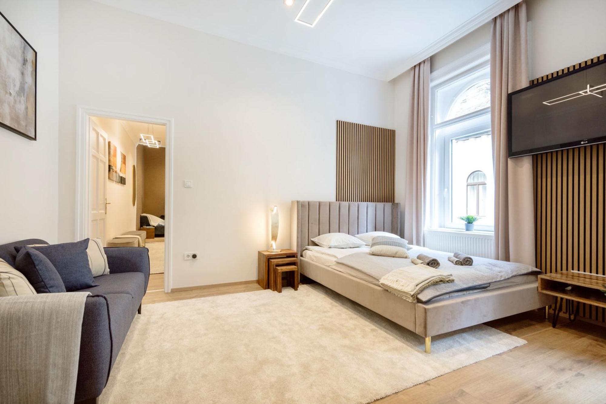 Sleek Downtown Living Lejlighed Budapest Eksteriør billede