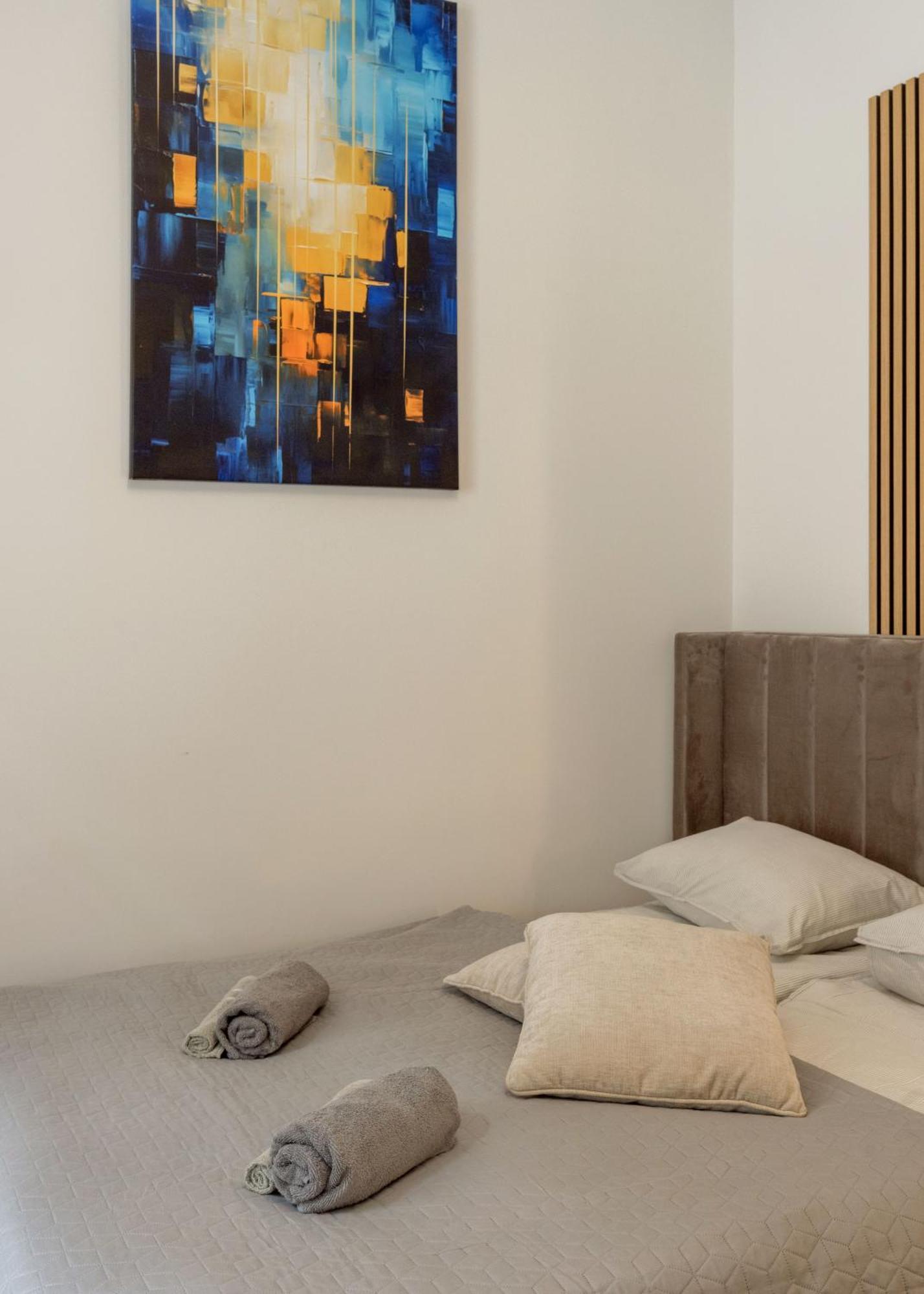 Sleek Downtown Living Lejlighed Budapest Eksteriør billede