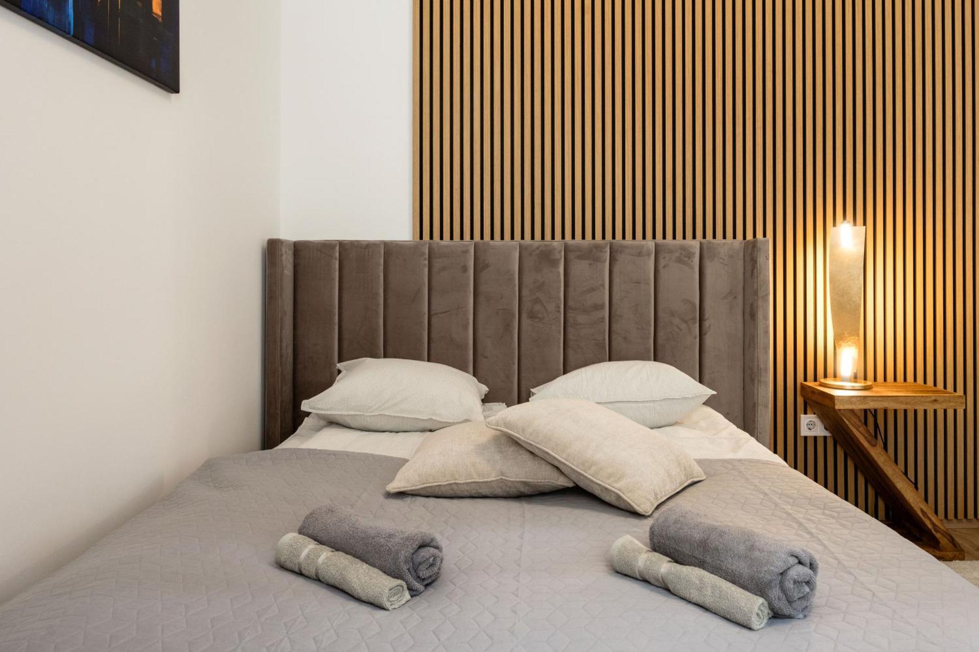 Sleek Downtown Living Lejlighed Budapest Eksteriør billede