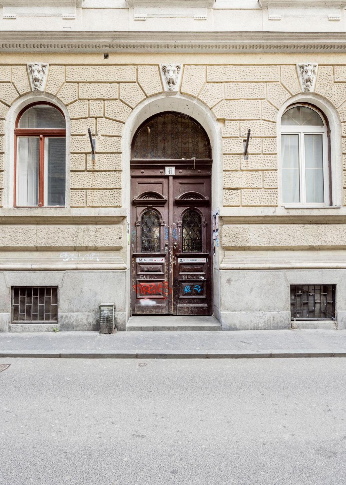 Sleek Downtown Living Lejlighed Budapest Eksteriør billede